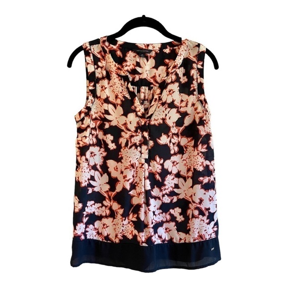 TOMMY HILFIGER, NWOT, WOMENS SLEEVELESS TOP IN NAVY, WHITE & RED. SIZE S/P - Picture 2 of 8